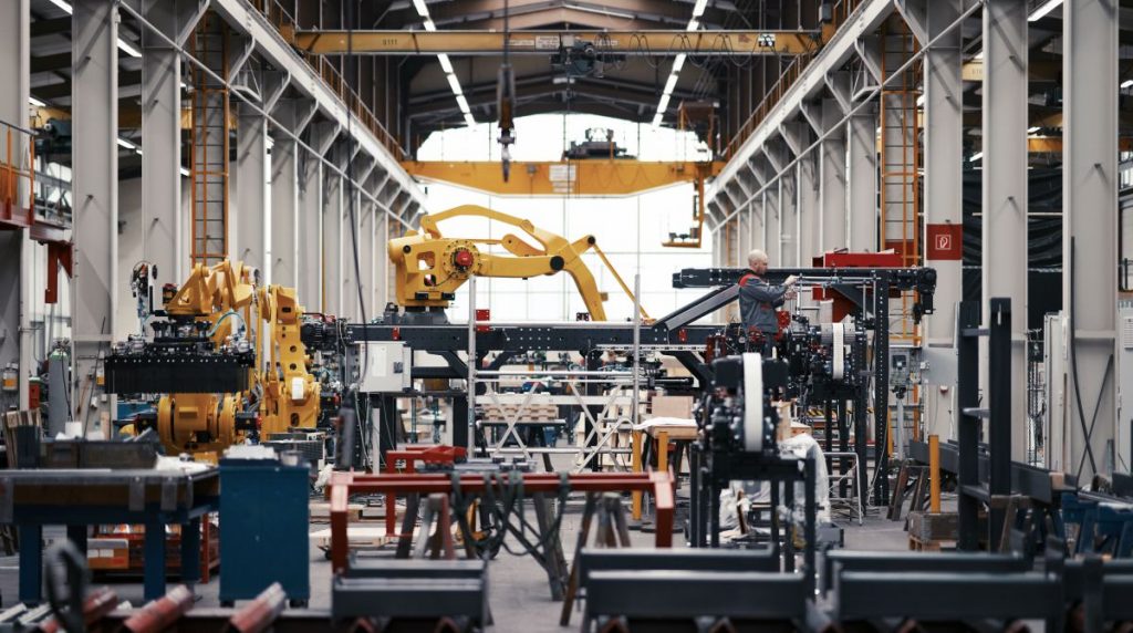 kn 3516 fig.2 bild 7 blick in die keller fertigungshalle 31b698da1b6fef0f